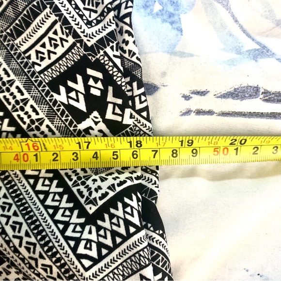 Streetwear Society Sleeveless Women Shirt Black &White Geometric Aztec Y2K Sz M - Picture 7 of 9